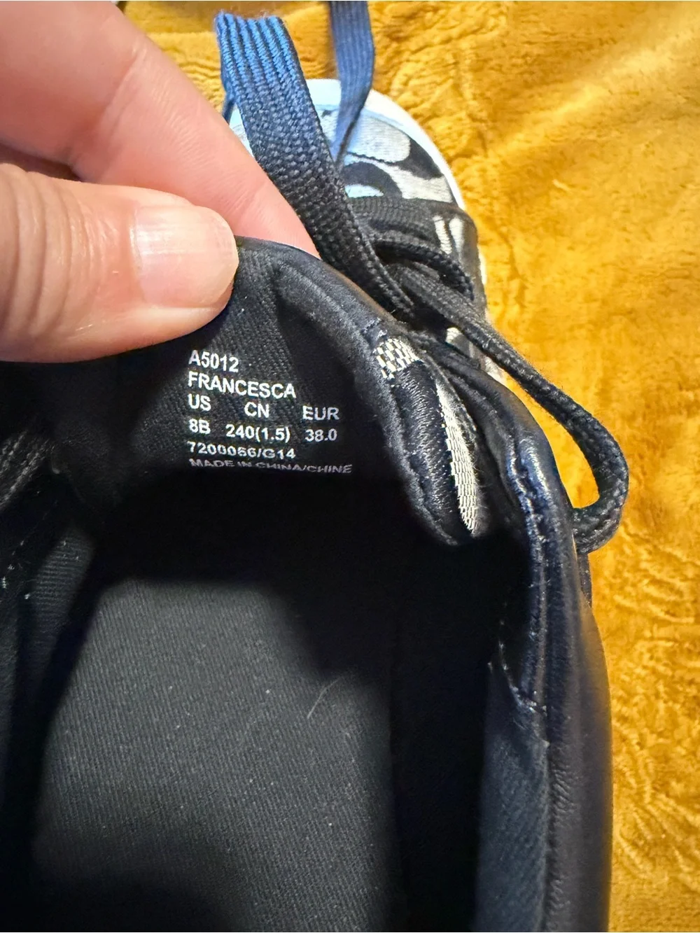 Coach women ' Navy Signature C Sneaker